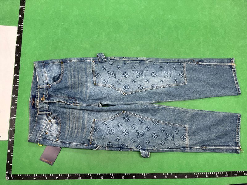 Louis Vuitton Jeans 