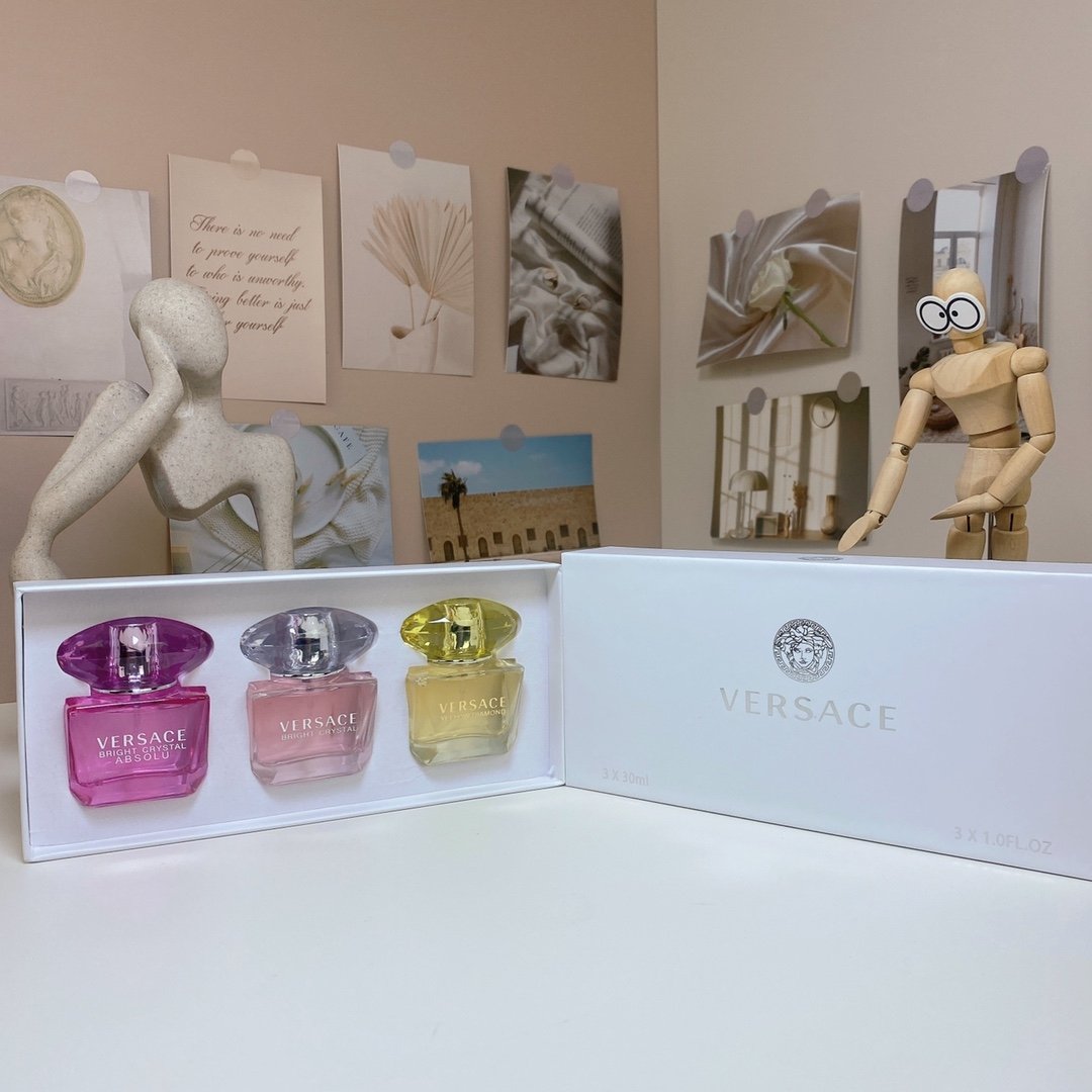 Versace Crystal Diamond Sample Set (30ml x 3 with spray nozzle)