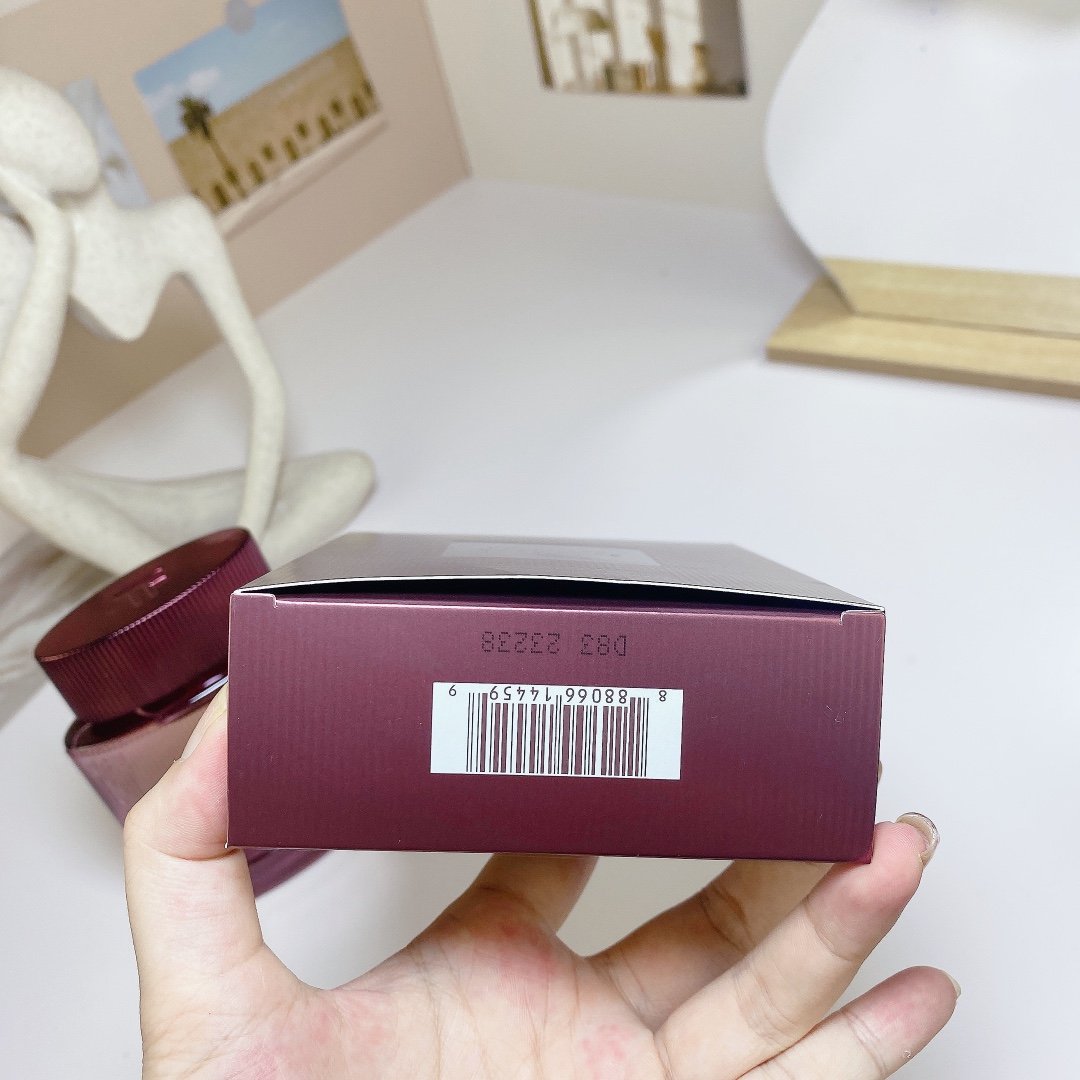 Tom Ford Café Rose, 2023