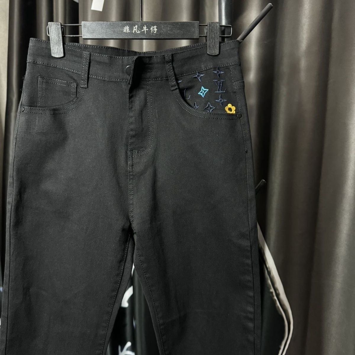 LV Golden Classic Jeans                                