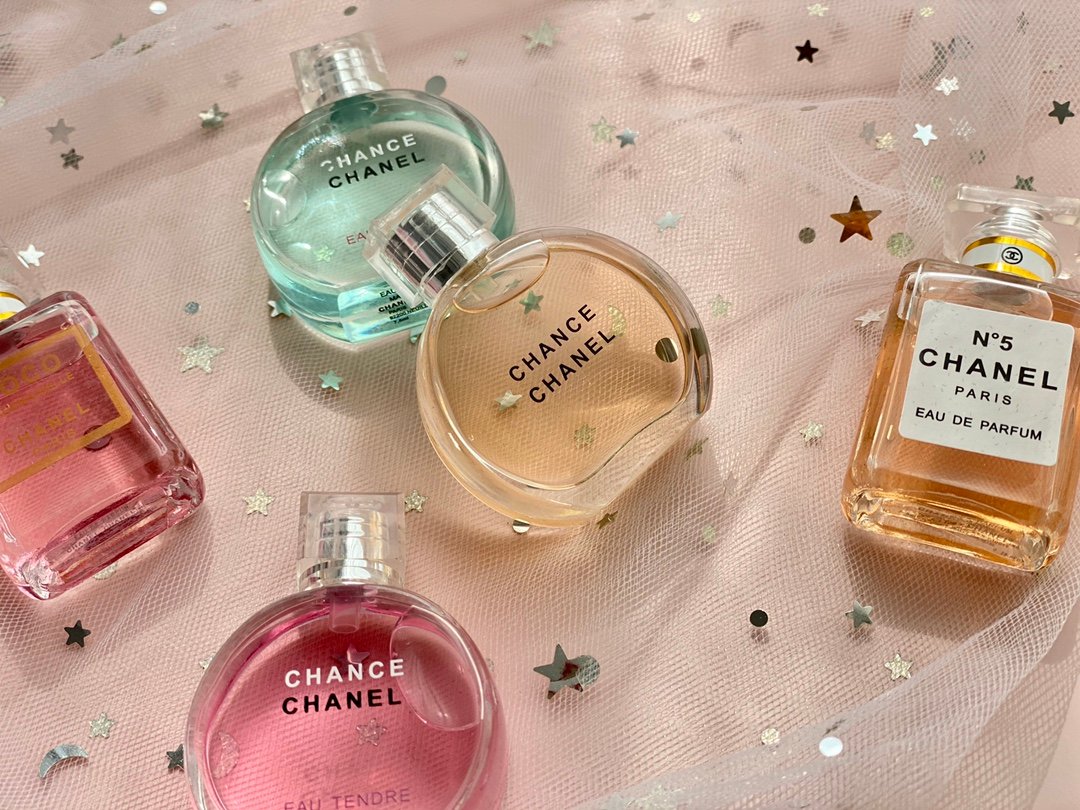 Chanel perfume sample black gift set, 5 pieces (5 x 7.5ml each): Chance Pink + Chance Green + Chance Yellow + Coco Pink + No. 5 Yellow