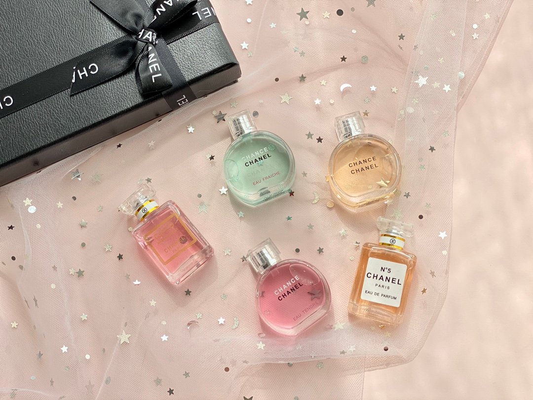 Chanel perfume sample black gift set, 5 pieces (5 x 7.5ml each): Chance Pink + Chance Green + Chance Yellow + Coco Pink + No. 5 Yellow