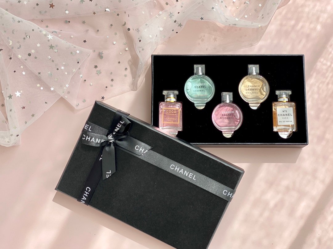 Chanel perfume sample black gift set, 5 pieces (5 x 7.5ml each): Chance Pink + Chance Green + Chance Yellow + Coco Pink + No. 5 Yellow