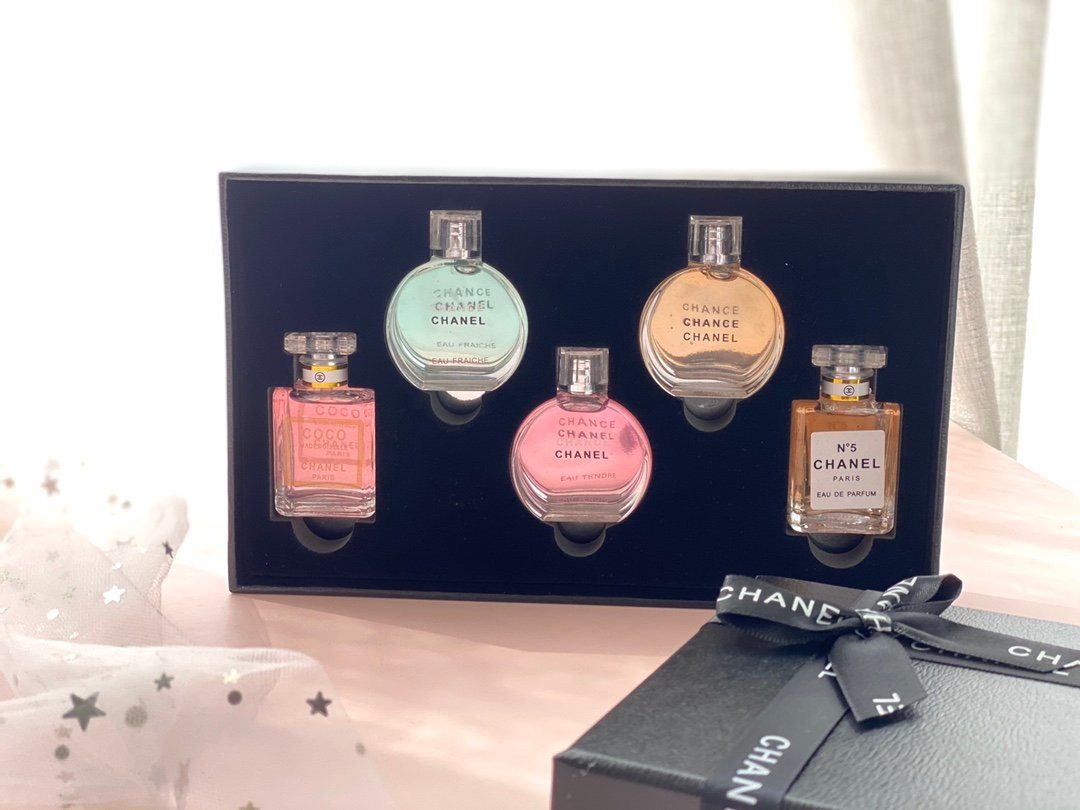Chanel perfume sample black gift set, 5 pieces (5 x 7.5ml each): Chance Pink + Chance Green + Chance Yellow + Coco Pink + No. 5 Yellow