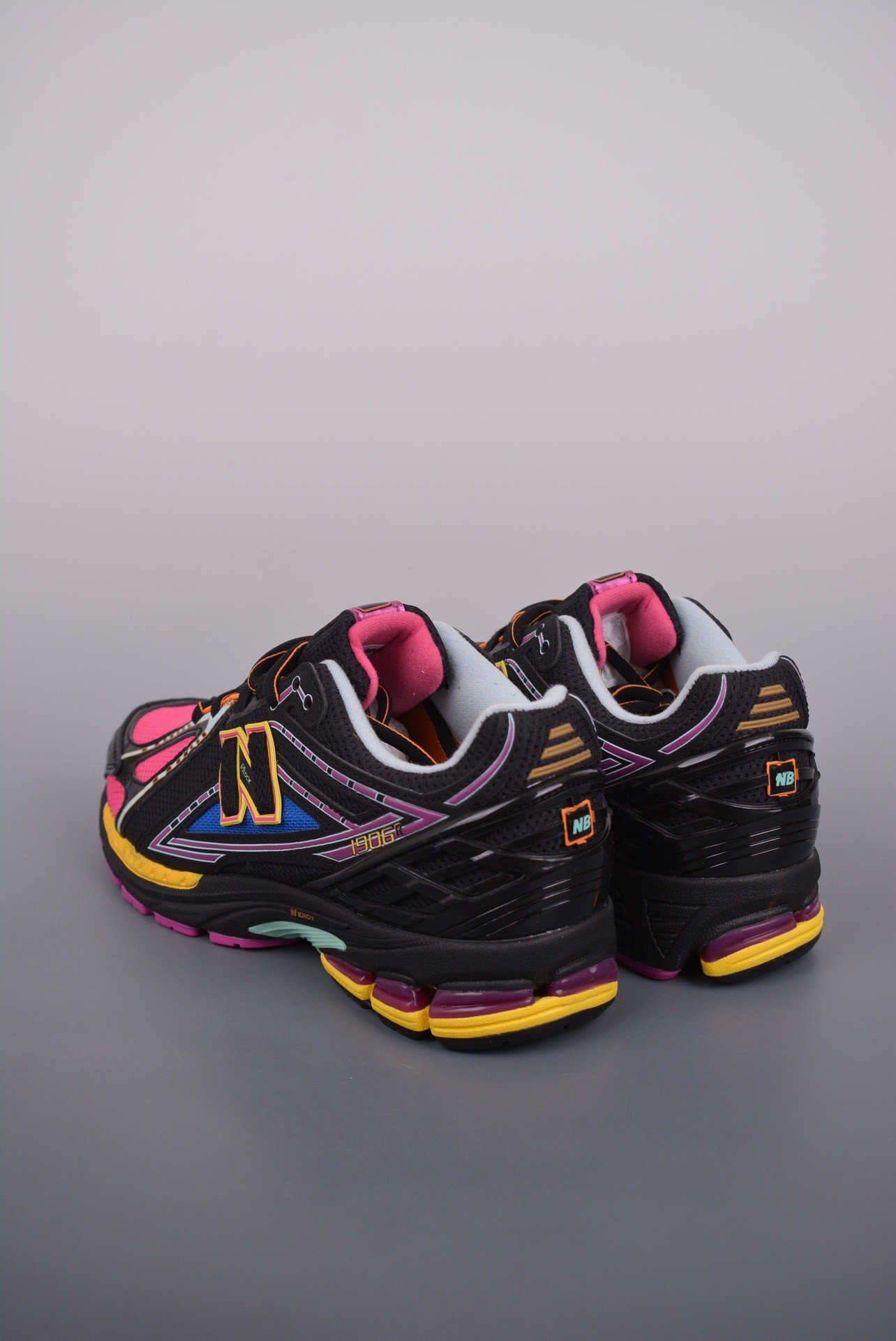 New Balance NB 1906R