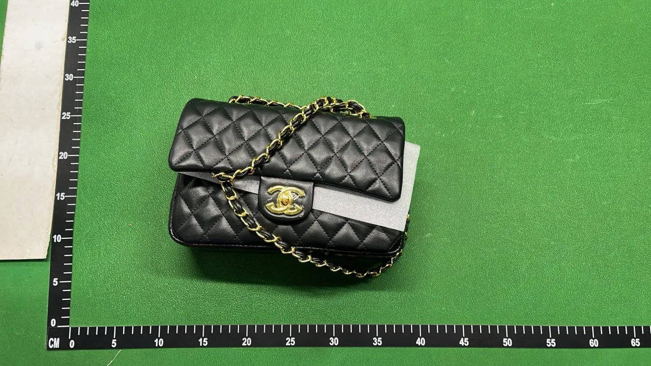 Chanel  Chain crossbody bag 
